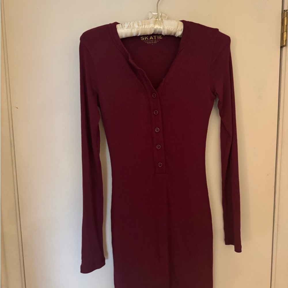 Skatie Red V-Neck Long Sleeve Bodycon Mini Dress